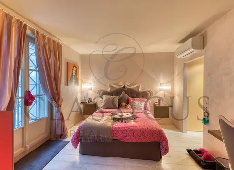 Vandœuvres – Appartement d’exception avec 250 m² de terrasses, jardin privatif et piscine intérieure