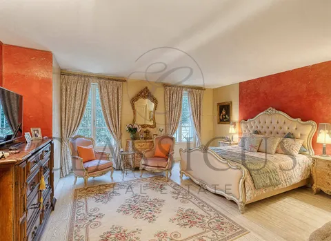 Vandœuvres – Appartement d’exception avec 250 m² de terrasses, jardin privatif et piscine intérieure