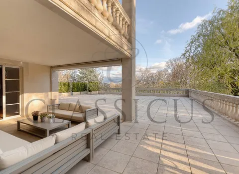 Vandœuvres – Appartement d’exception avec 250 m² de terrasses, jardin privatif et piscine intérieure