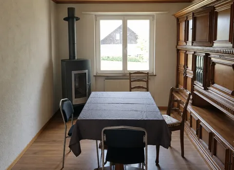 Garage &#8211; station service et 3 appartements