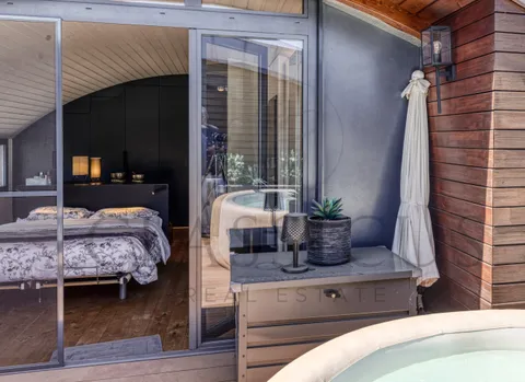 Aux portes de Carouge – Maison contemporaine avec rooftop jacuzzi et jardin paysager
