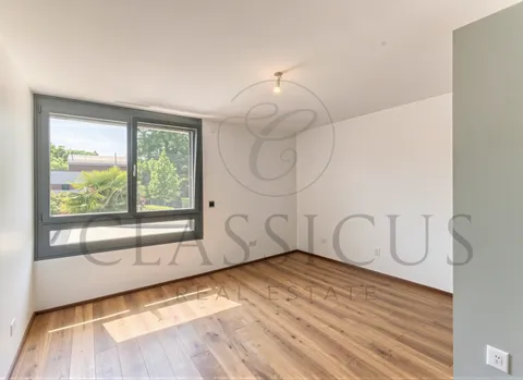 Aux portes de Carouge – Maison contemporaine avec rooftop jacuzzi et jardin paysager
