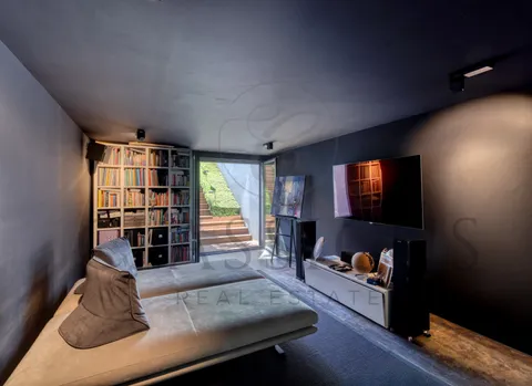 Aux portes de Carouge – Maison contemporaine avec rooftop jacuzzi et jardin paysager