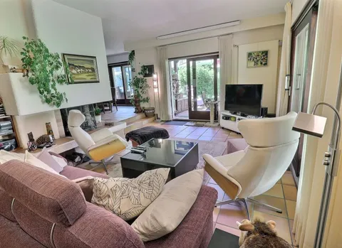Maison de Charme en Viager Occupé – Opportunité Rare à Veyrier