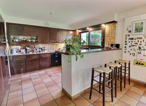 Maison de Charme en Viager Occupé – Opportunité Rare à Veyrier