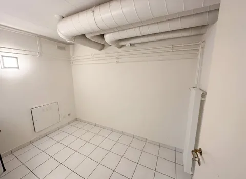 Carouge centre – Arcade commerciale de 111 m² sur trois niveaux