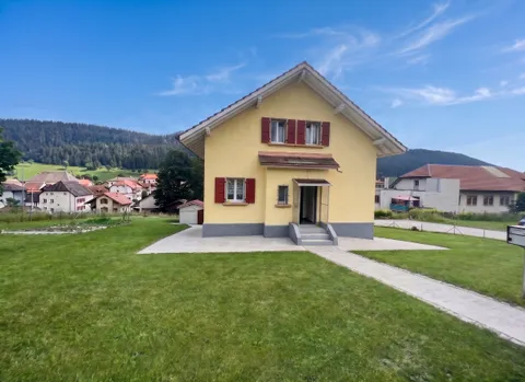 Charmante villa individuelle de 5,5 pièces, avec jardin et garage