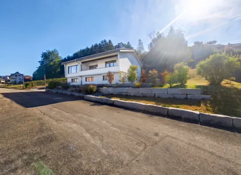 Geräumiges 5.5-Zimmer Einfamilienhaus mit Aussicht in Seewen