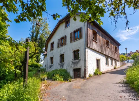 En exclusivité: Maison individuelle, à rénover aux Brenets