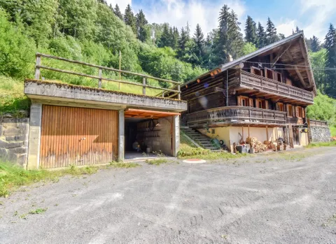 Authentique chalet de caractère  – Vente en résidence secondaire