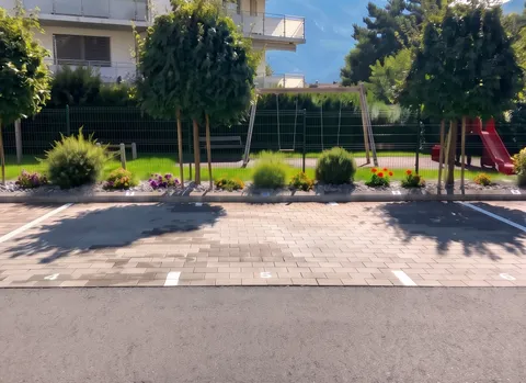 Studio moderne à Sion avec balcon, cave et place de parc