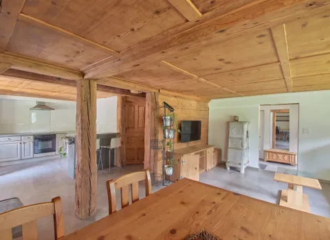 Un chalet qui raconte une histoire… et attend la vôtre.