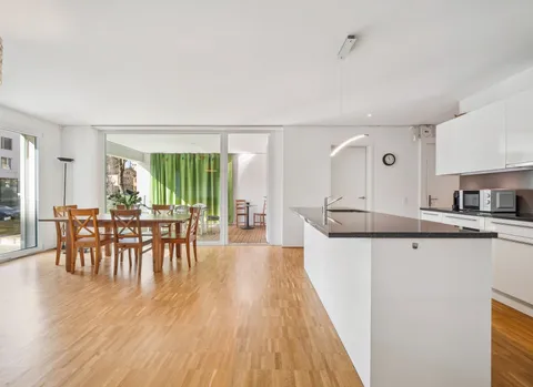 A saisir : superbe appartement de 5,5 pces avec loggia – situation optimale, à Fribourg