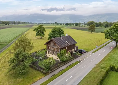 Tolle Aussicht, grosszügig mit viel Potenzial