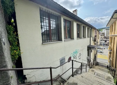 Atelier et ou habitation!198 m² à rénover avec terrasse de 45 m²