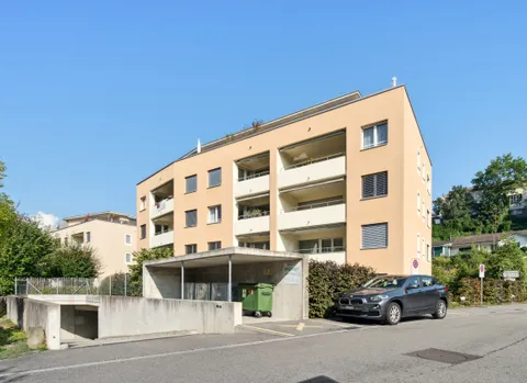 Neuwertig und modern, direkt am Bach