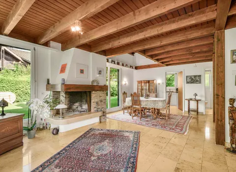 Élégante villa d’architecte avec studio indépendant – Vessy (GE)