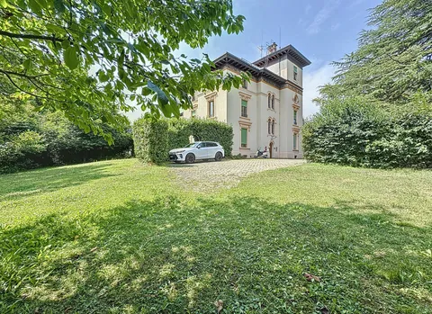 Rare, maison de maître d’exception – 3 appartements de prestige avec terrasse panoramique et parc arboré