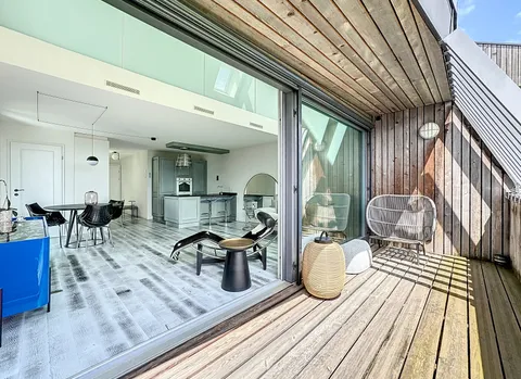 Attique 2.5 pièces en duplex prêt à vivre !