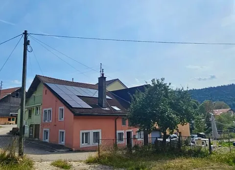 Charmante maison mitoyenne de 5 pièces à rénover – cadre idyllique au Château de Sainte-Croix