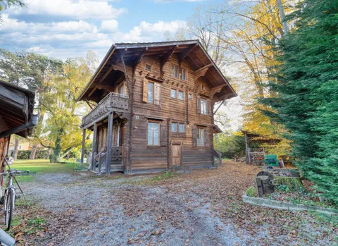 Propriété de charme au cœur d’un parc arboré de plus de 4’000 m2