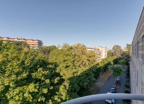 Superbe appartement de 5 pièces en attique au Grand-Saconnex