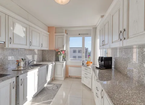 Superbe appartement de 5 pièces en attique au Grand-Saconnex