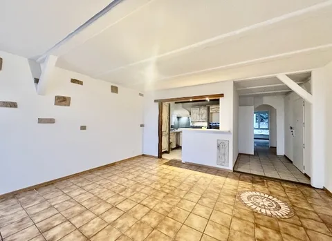 Exclusivité: Rénové! 4,5 Pièces avec superbe vue sur le Val-de-Ruz