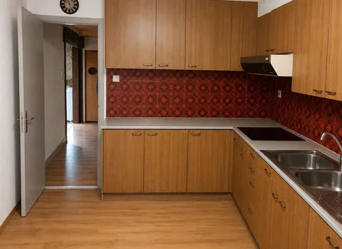 Garage &#8211; station service et 3 appartements