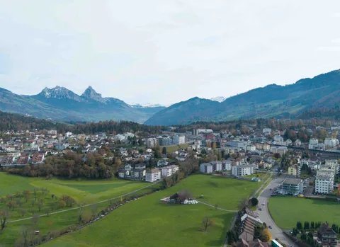 Traumhafte 3.5 Zimmer-Wohnung im ersten Stock mit Aussicht