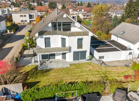Einfamilienhaus mit XXL-Raumangebot und privatem Aussenwhirlpool