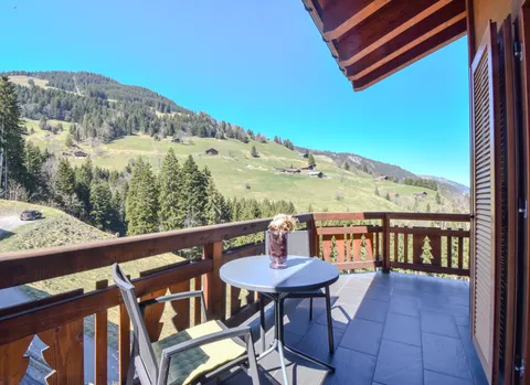 Champéry (Rumières) – 3.5 pièces lumineux avec grand balcon, résidence secondaire OK !