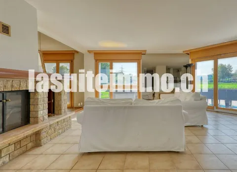 VENDU – Bretigny-sur-Morrens – Rez de jardin avec grande terrasse