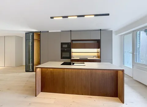 Champel / Parc Bertrand – Appartement 5 pièces en excellent état avec balcon et parking intérieur
