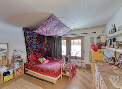 Maison de caractère XVIIIe – 330 m², jardin arboré &#038; terrasse jacuzzi à Aire-la-Ville
