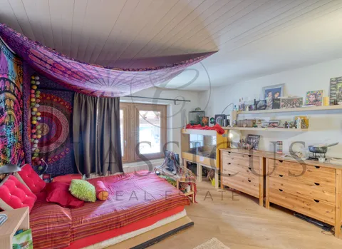 Maison de caractère XVIIIe – 330 m², jardin arboré &#038; terrasse jacuzzi à Aire-la-Ville