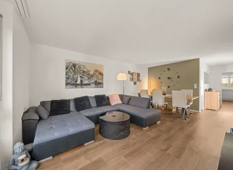 Nouveau sur le marché : magnifique appartement entièrement rénové de 4,5 pces avec balcon, en vente à Granges-Paccot