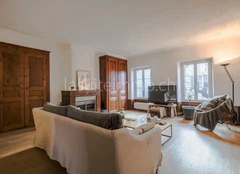 VENDU – Allaman – Maison historique de plusieurs appartements