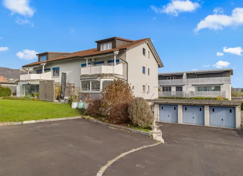 Mit Wintergarten und Garten Sitzplatz