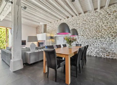 Sublime Maison dans un cadre verdoyant