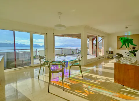 Duplex Vue Imprenable sur le lac au calme