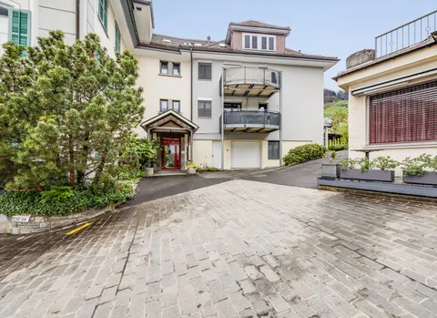 Gemütliche 2.5 Zimmer Wohnung mit herrlichem Ausblick in Gersau