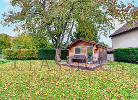 Ensemble villageois de charme avec revenu accessoire et jardin confidentiel