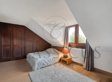 Ensemble villageois de charme avec revenu accessoire et jardin confidentiel
