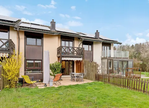 Villa contigue de 5,5 pièces, dans un quartier prisé de Matran – à vendre