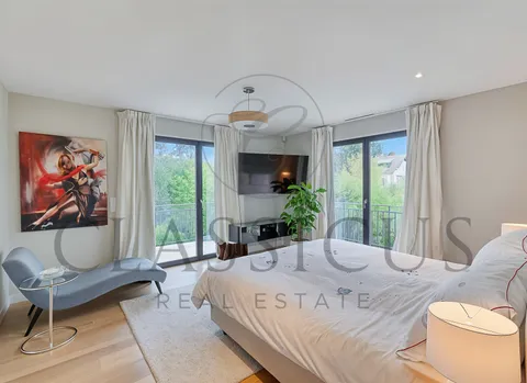Villa contemporaine de prestige avec piscine