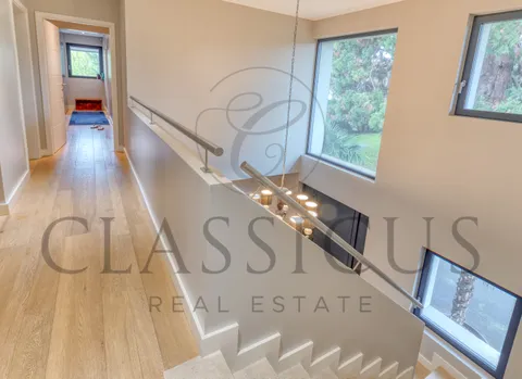 Villa contemporaine de prestige avec piscine