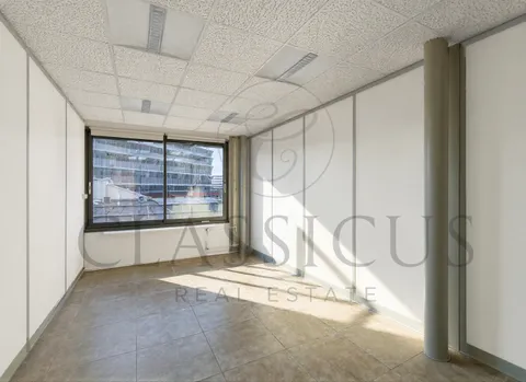 Grande surface de bureaux au 2ème étage – 263 m² – Genève Plainpalais