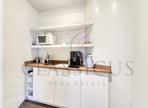 Bureaux professionnels rationnels au 2ème étage – Genève Plainpalais