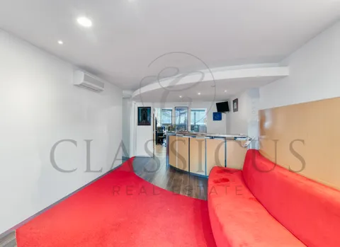 Grande surface de bureaux au 2ème étage – 263 m² – Genève Plainpalais